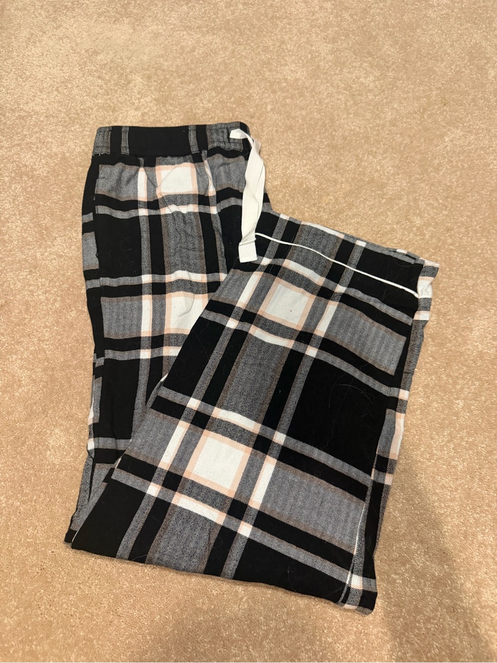 Women’s Black & Gray Plaid Lounge Pants